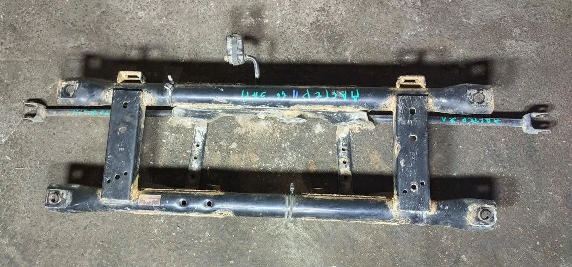 Подрамник Renault Duster