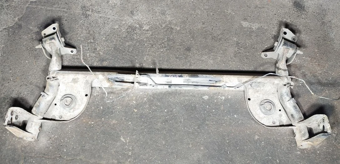 Балка Задняя Renault Logan 1