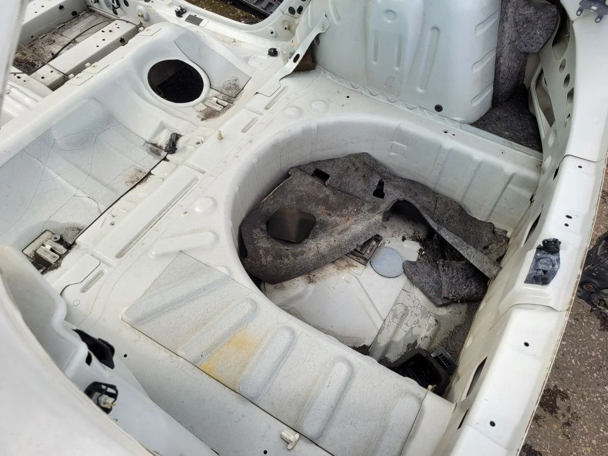 Ванна багажника на Peugeout 308