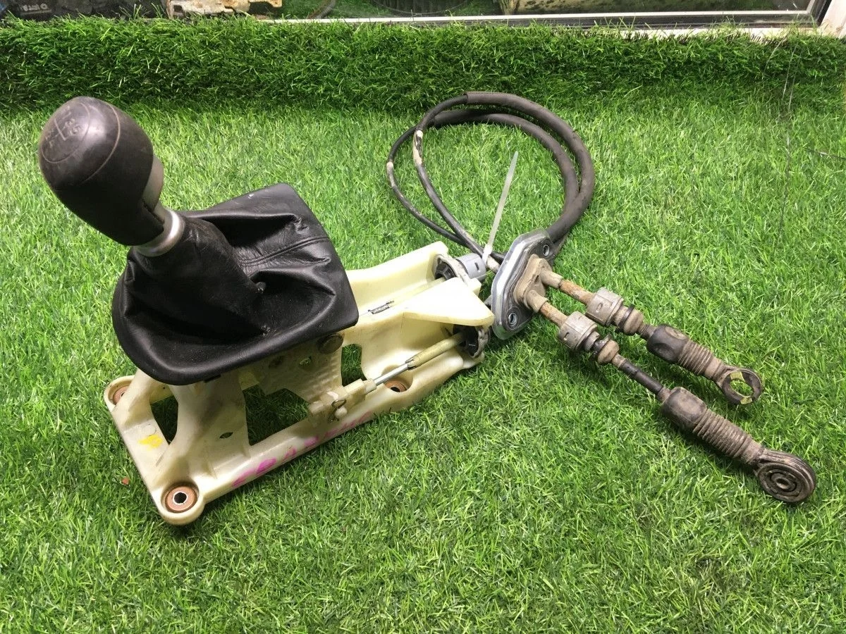 Тросс кпп Hyundai solaris 1.4 1.6 МКПП