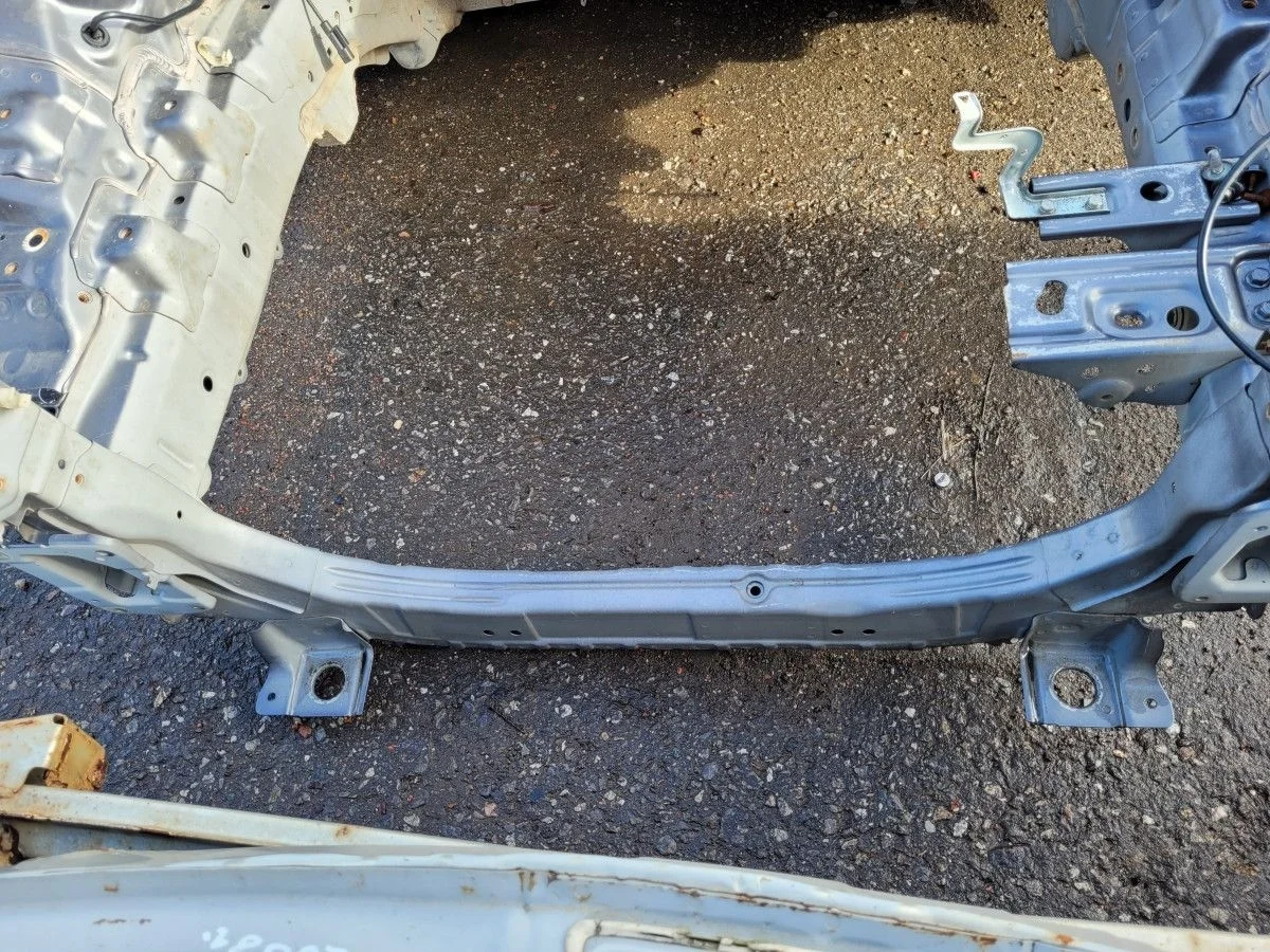 Балка под радиатор на Lancer 10