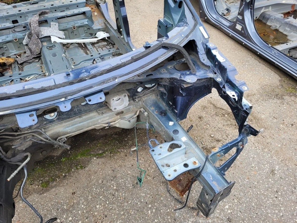 Лонжерон левый на Renault Grand Scenic 2