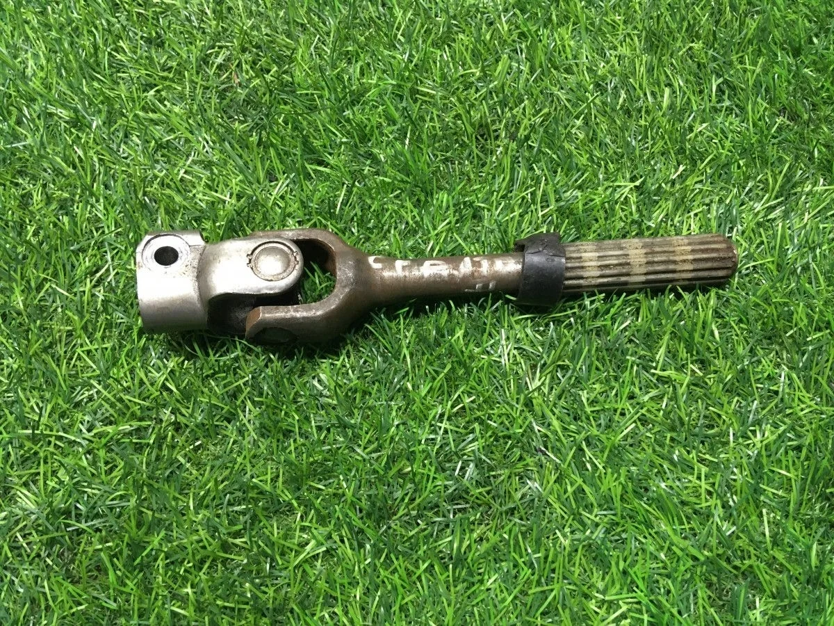 Рулевой карданчик Kia Cerato 2 2009