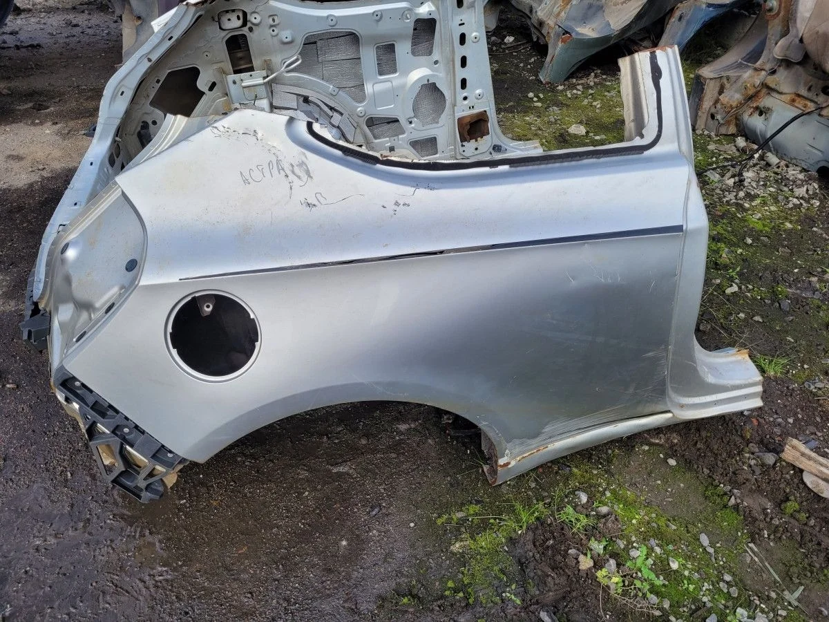 Крыло заднее правое на Opel Astra J GTC