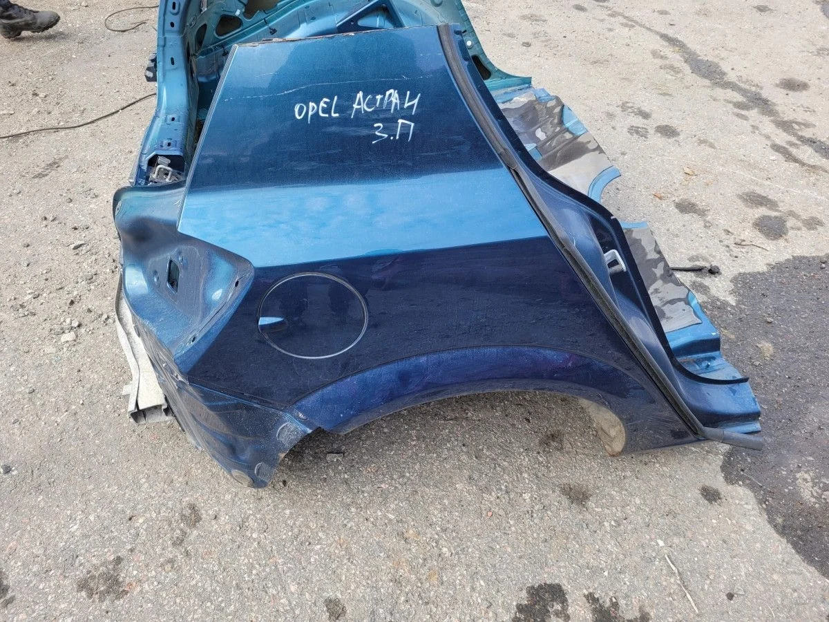 Крыло заднее правое на Opel Astra H