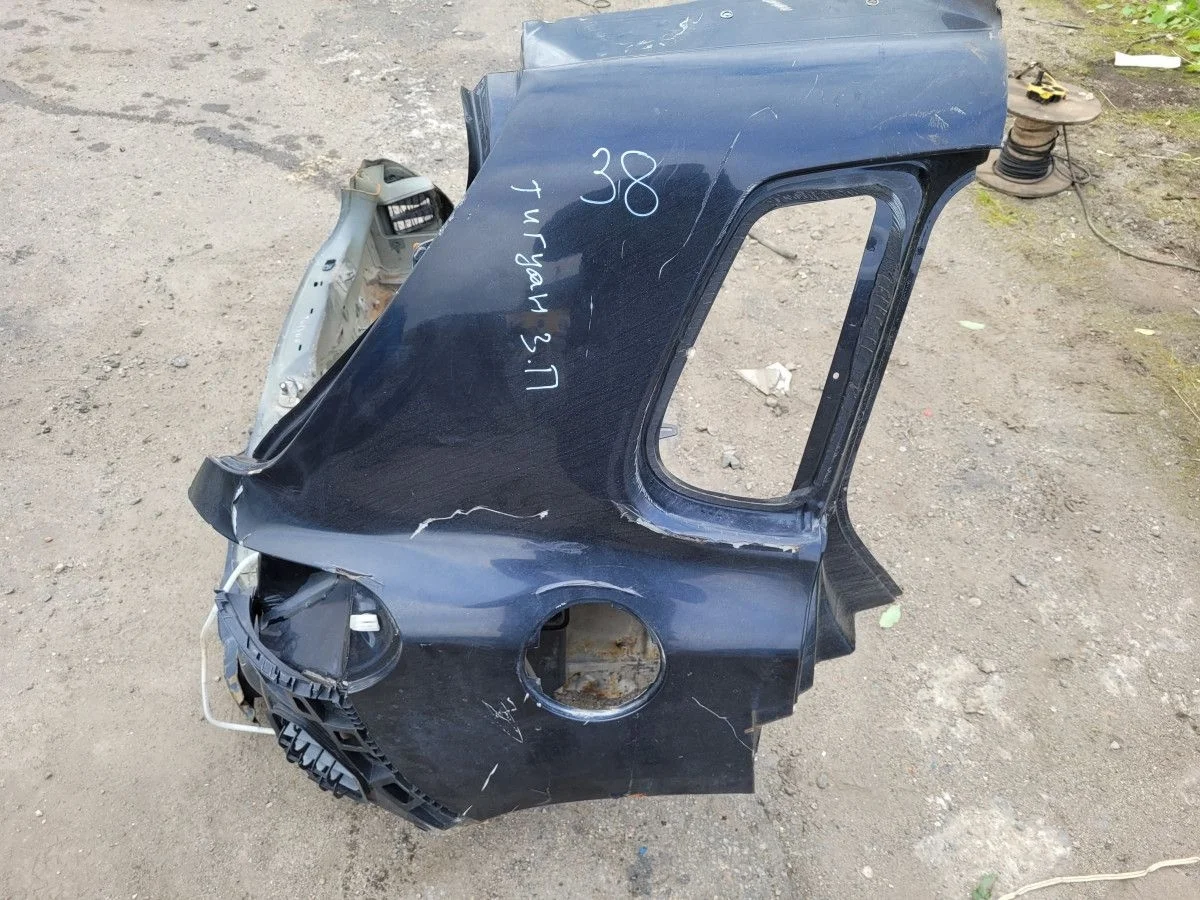 Крыло заднее правое на Tiguan