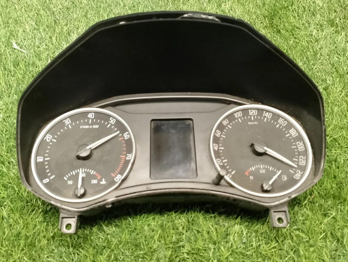 Панель приборов Skoda Octavia A5
