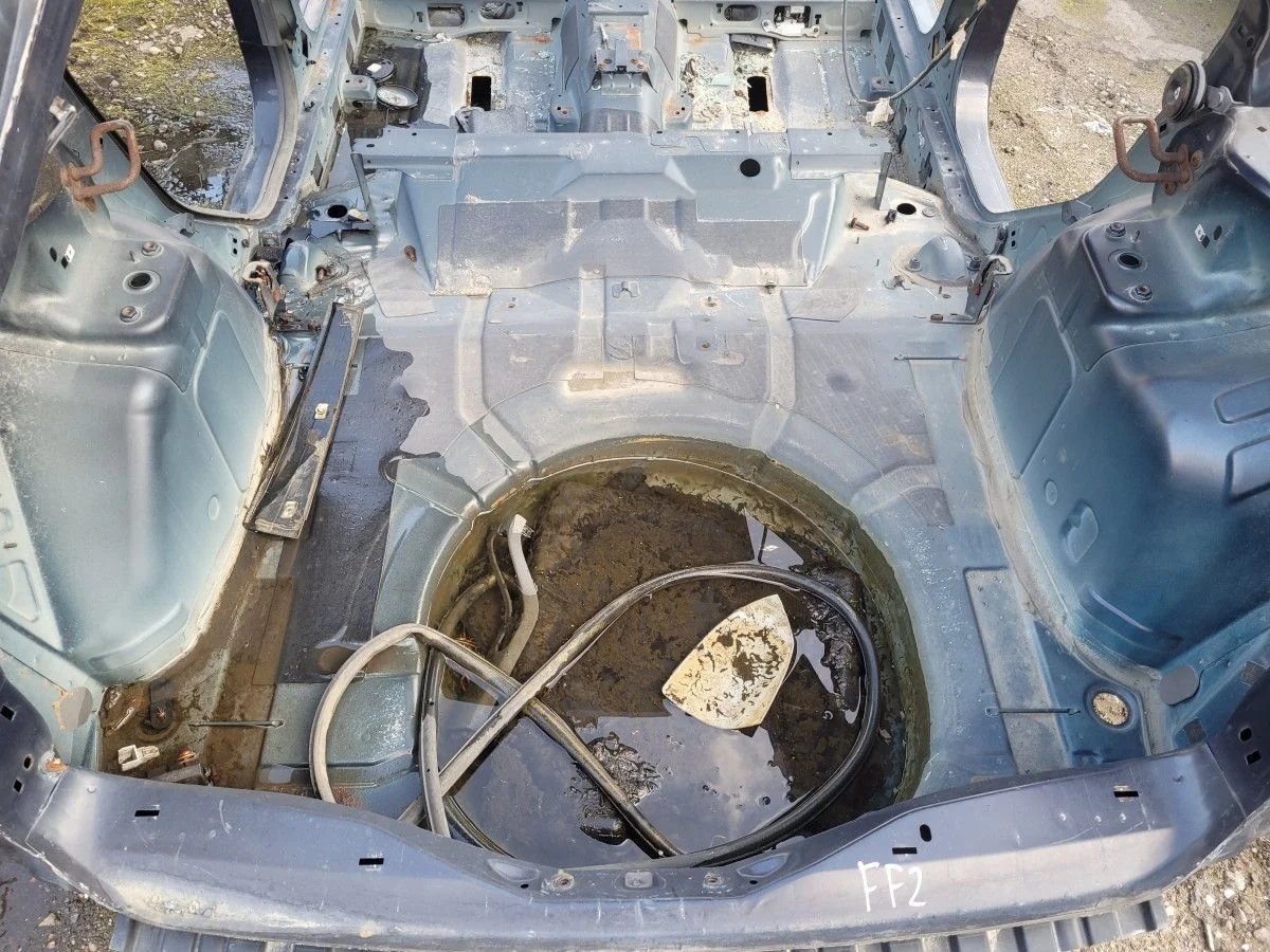 Ванна багажника на Ford Focus 2 хэтч