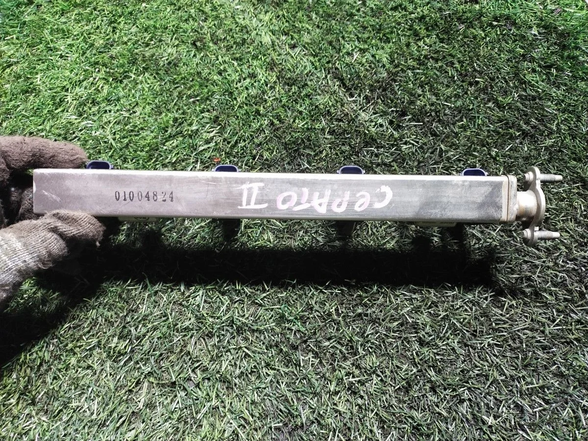 Рейка топливная (рампа) Kia Cerato