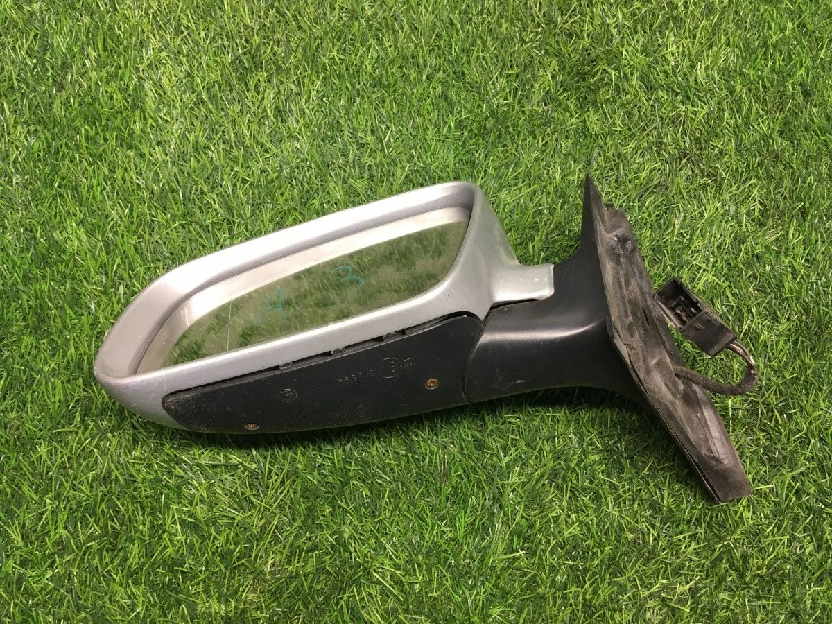 Зеркало боковое левое Audi A3