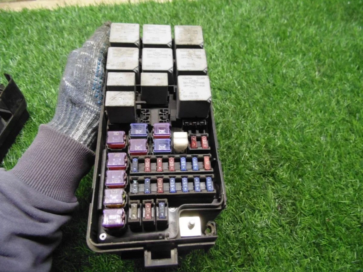 Блок предохранителей Chevrolet Lacetti (J200) I