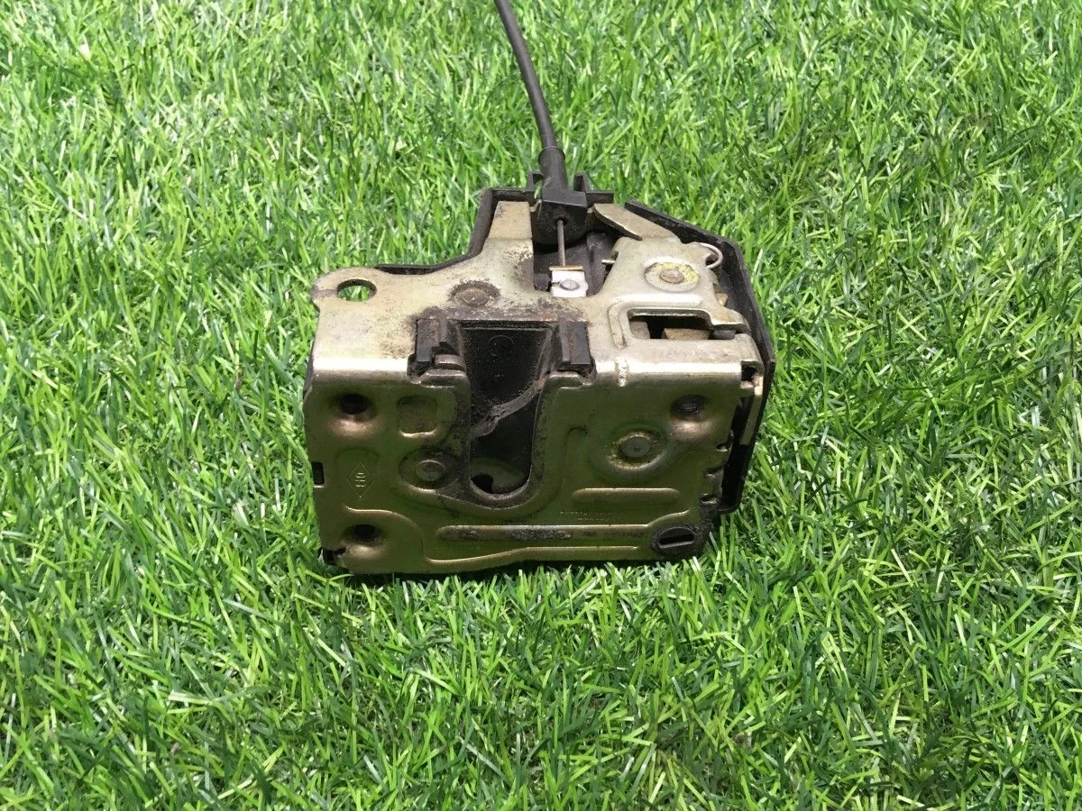 Замок двери передний правый Renault Scenic