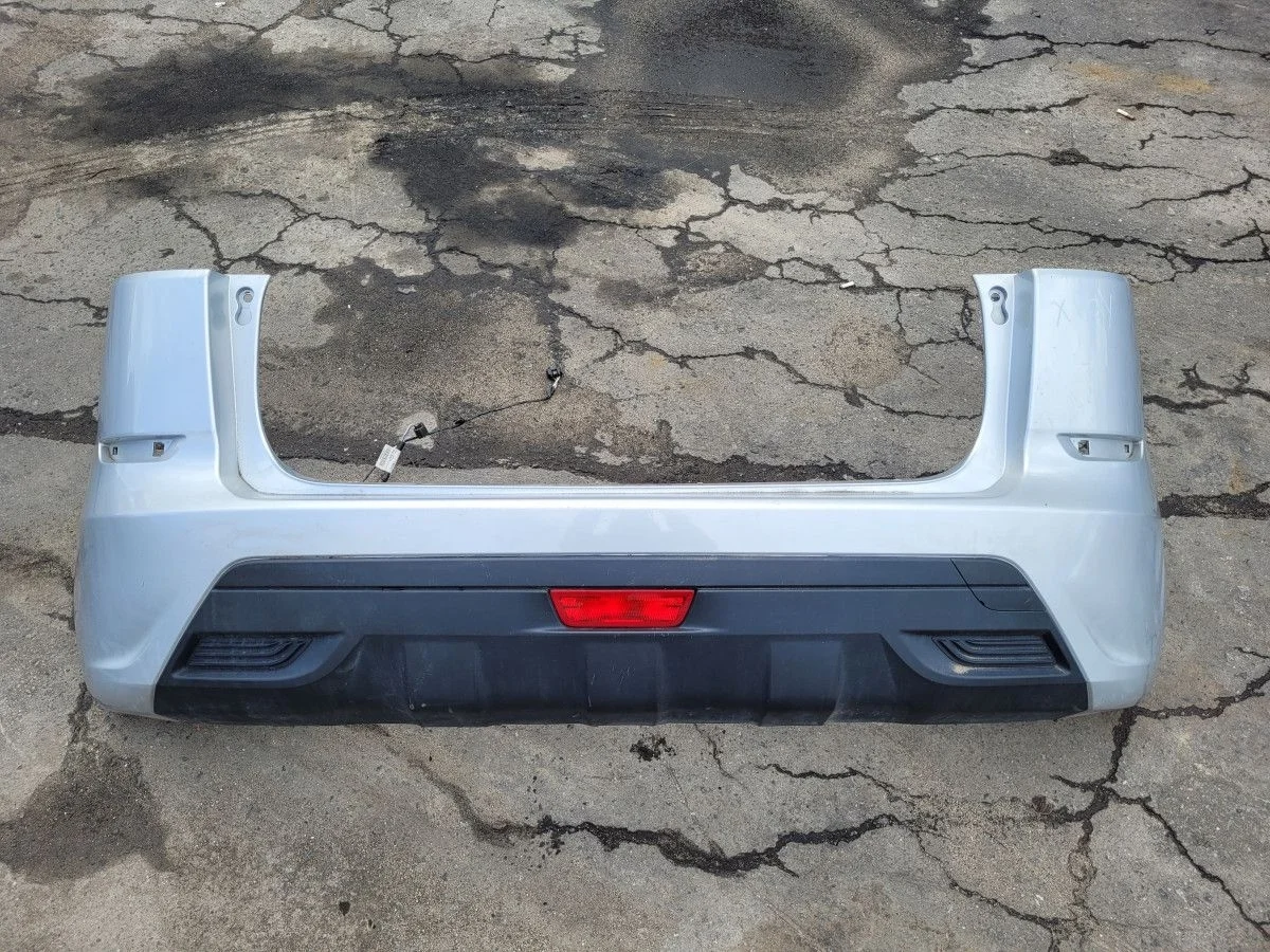 Бампер задний на Лада Хрей