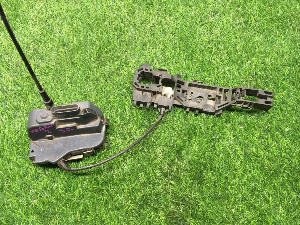 Замок двери задней левой renault megane II