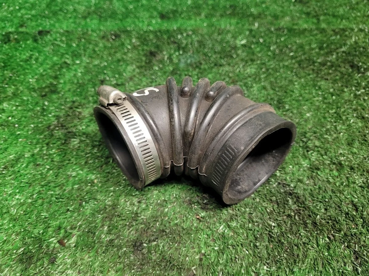 Патрубок на Suzuki SX-4