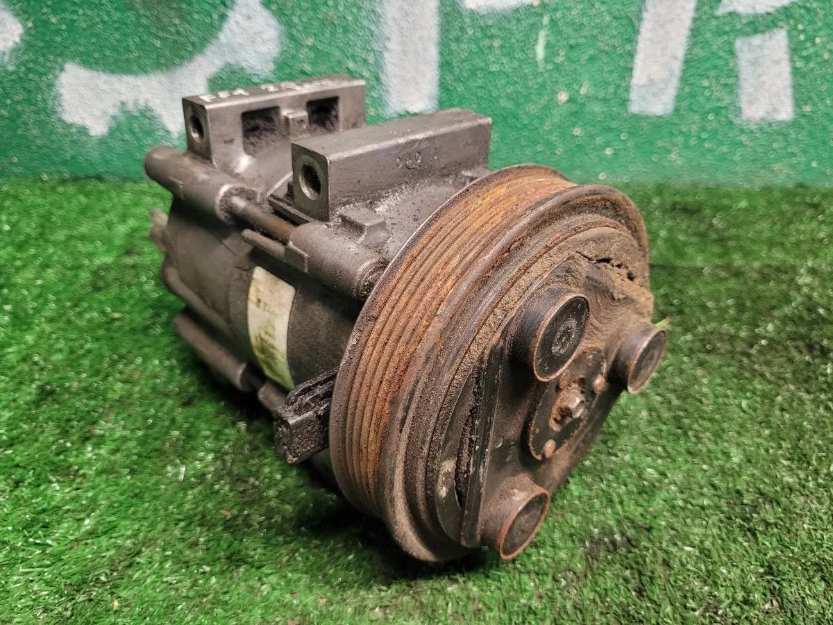 Компрессор кондиционера Ford Focus 1