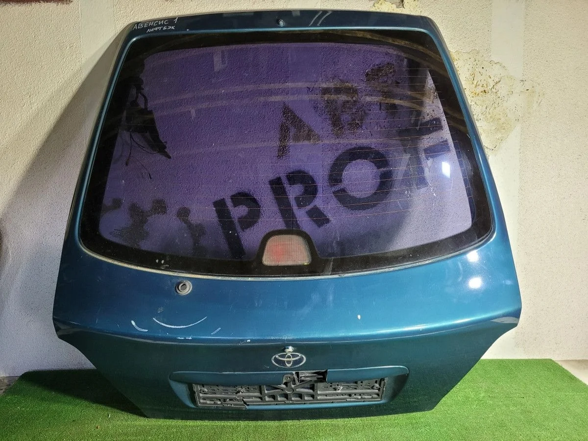 Дверь багажника Toyota Avensis 1 лифтбэк