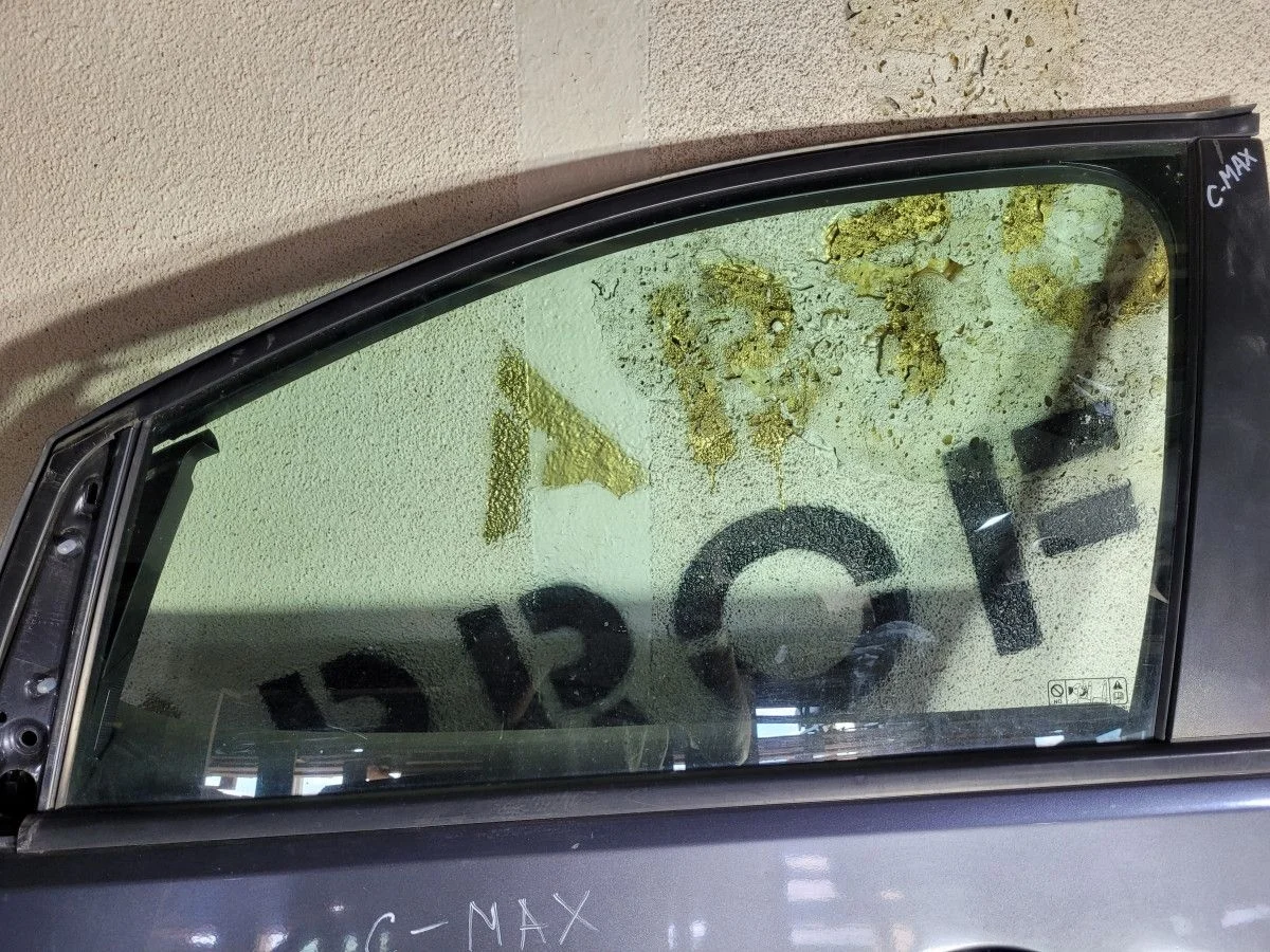 Стекло двери передней левой на Ford C-MAX