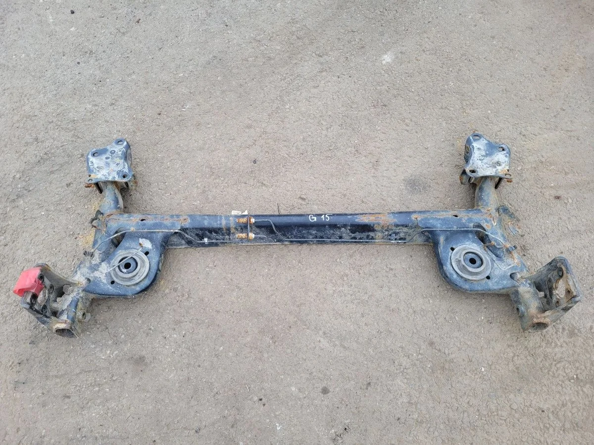 Балка задняя на Nissan Almera G15