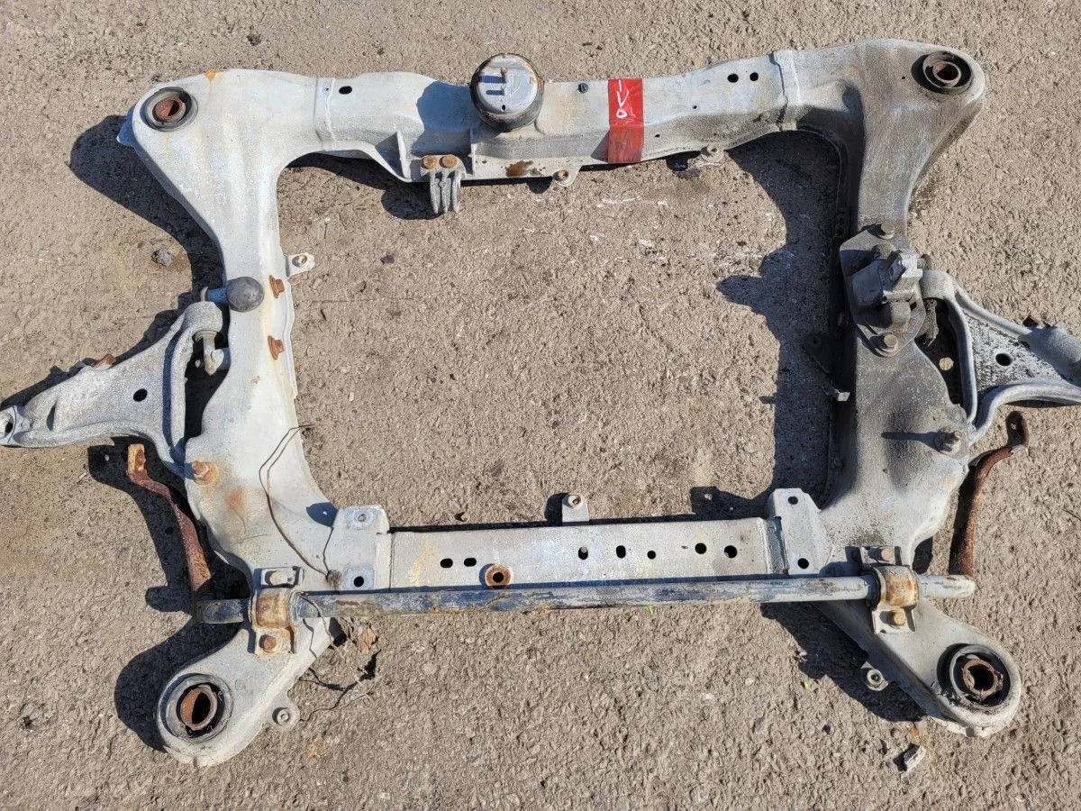 Подрамник передний на Volvo S80