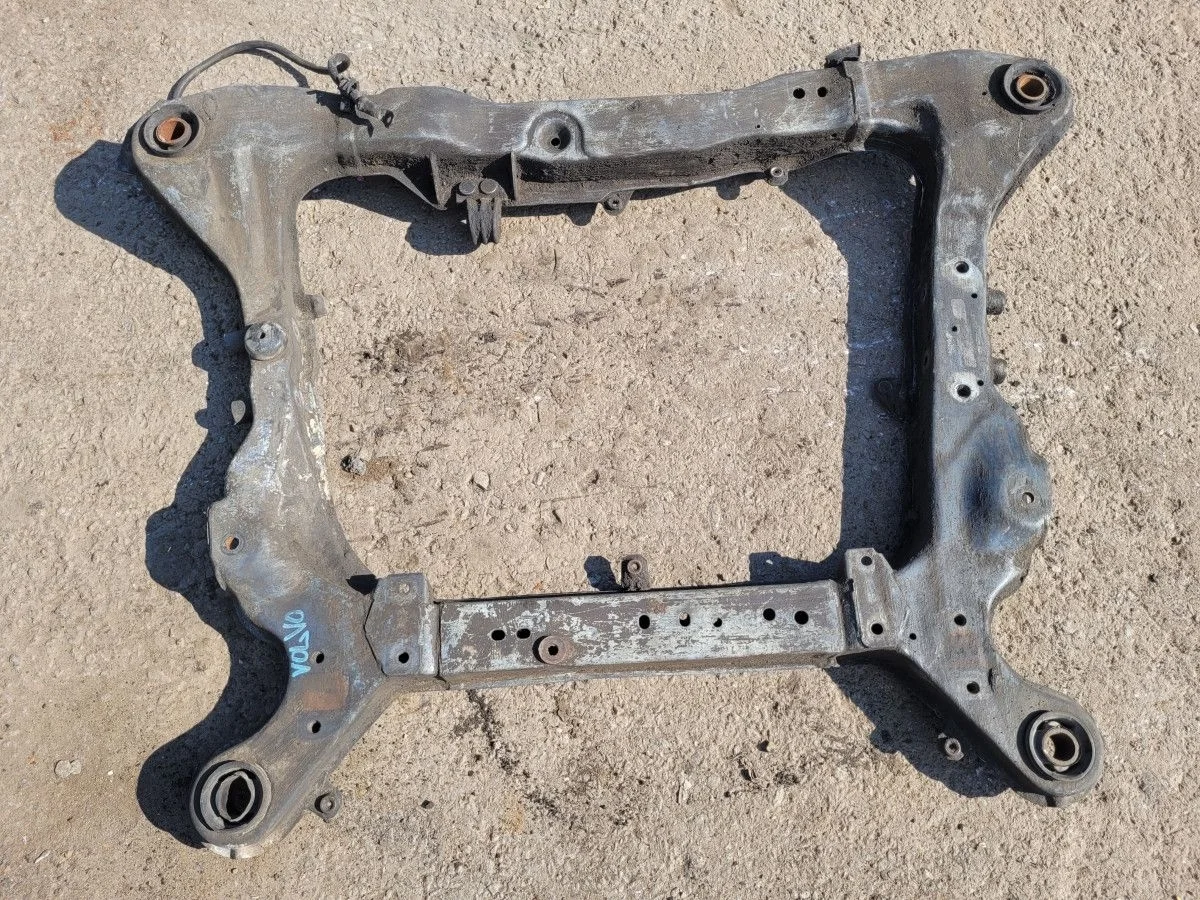 Подрамник передний на Volvo S80