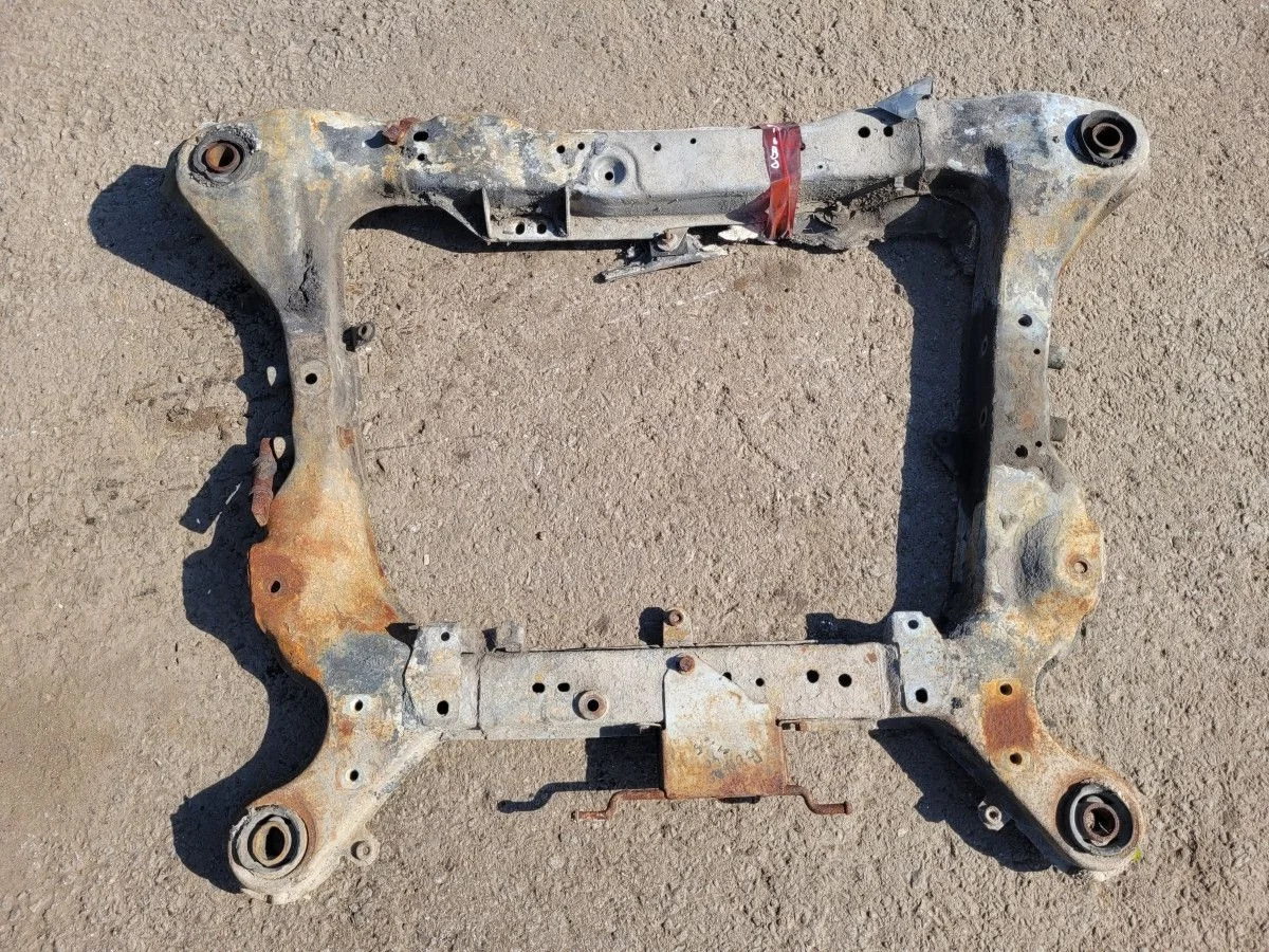 Подрамник передний на Volvo S80