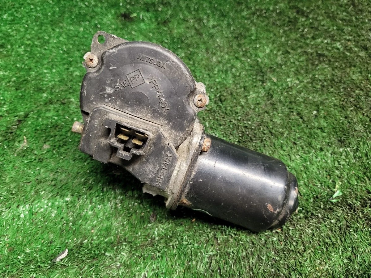 Моторчик стеклоочистителей Mitsubishi Pajero Sport