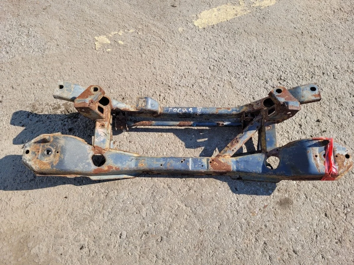 Подрамник задний на Ford Focus 2