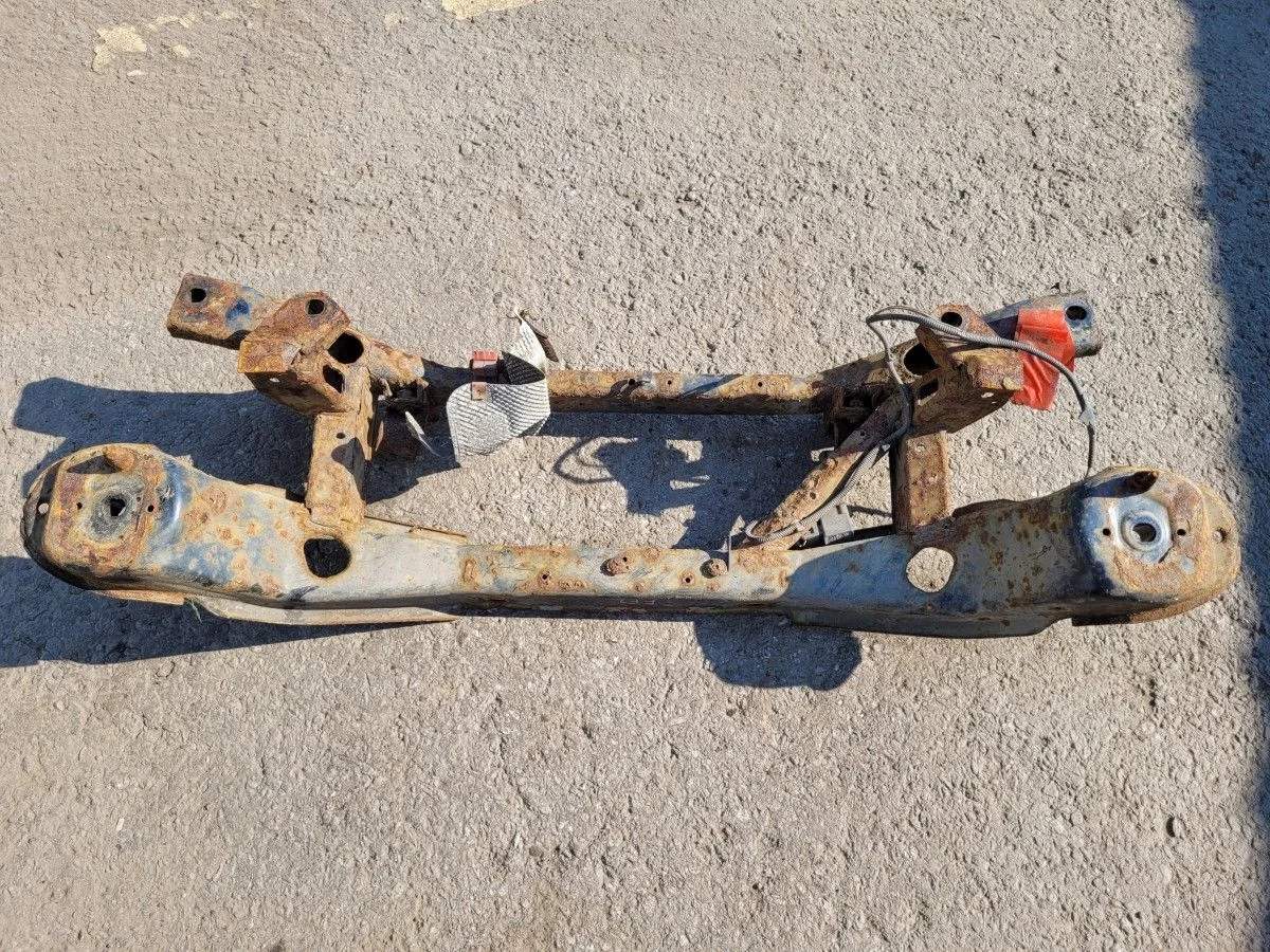 Подрамник задний на Ford Focus 2