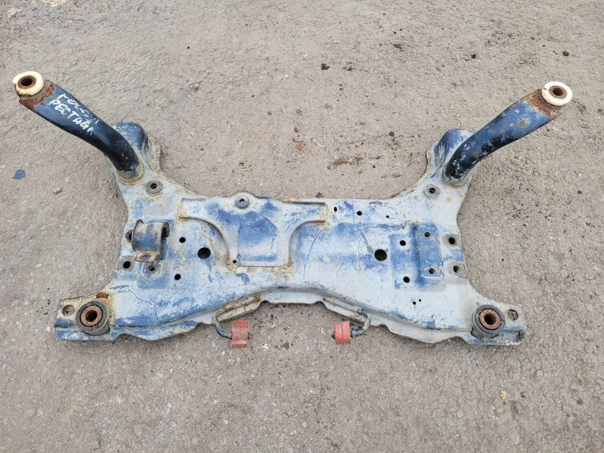 Подрамник передний на Ford Focus 2 рест