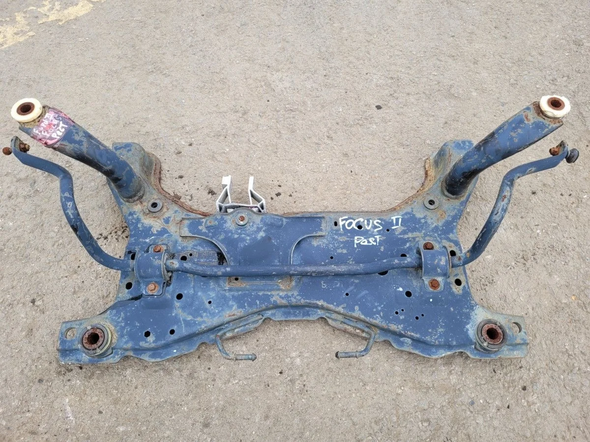 Подрамник передний на Ford Focus 2 рест