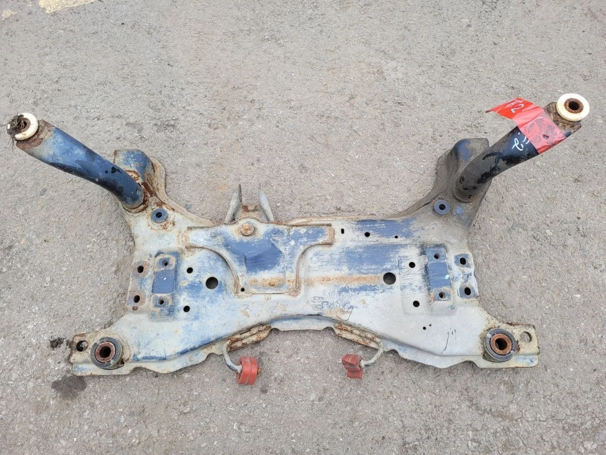 Подрамник передний на Ford Focus 2