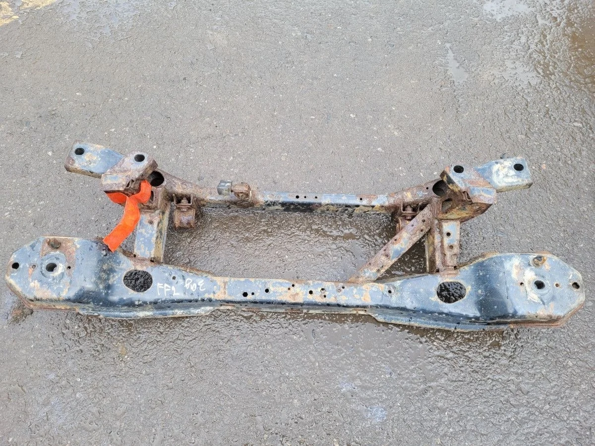 Подрамник задний на Ford Focus 2