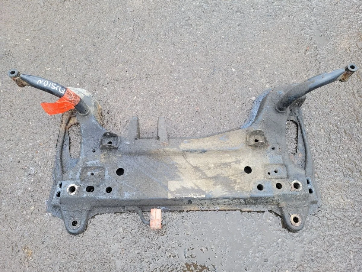 Подрамник передний на Ford Fusion 1