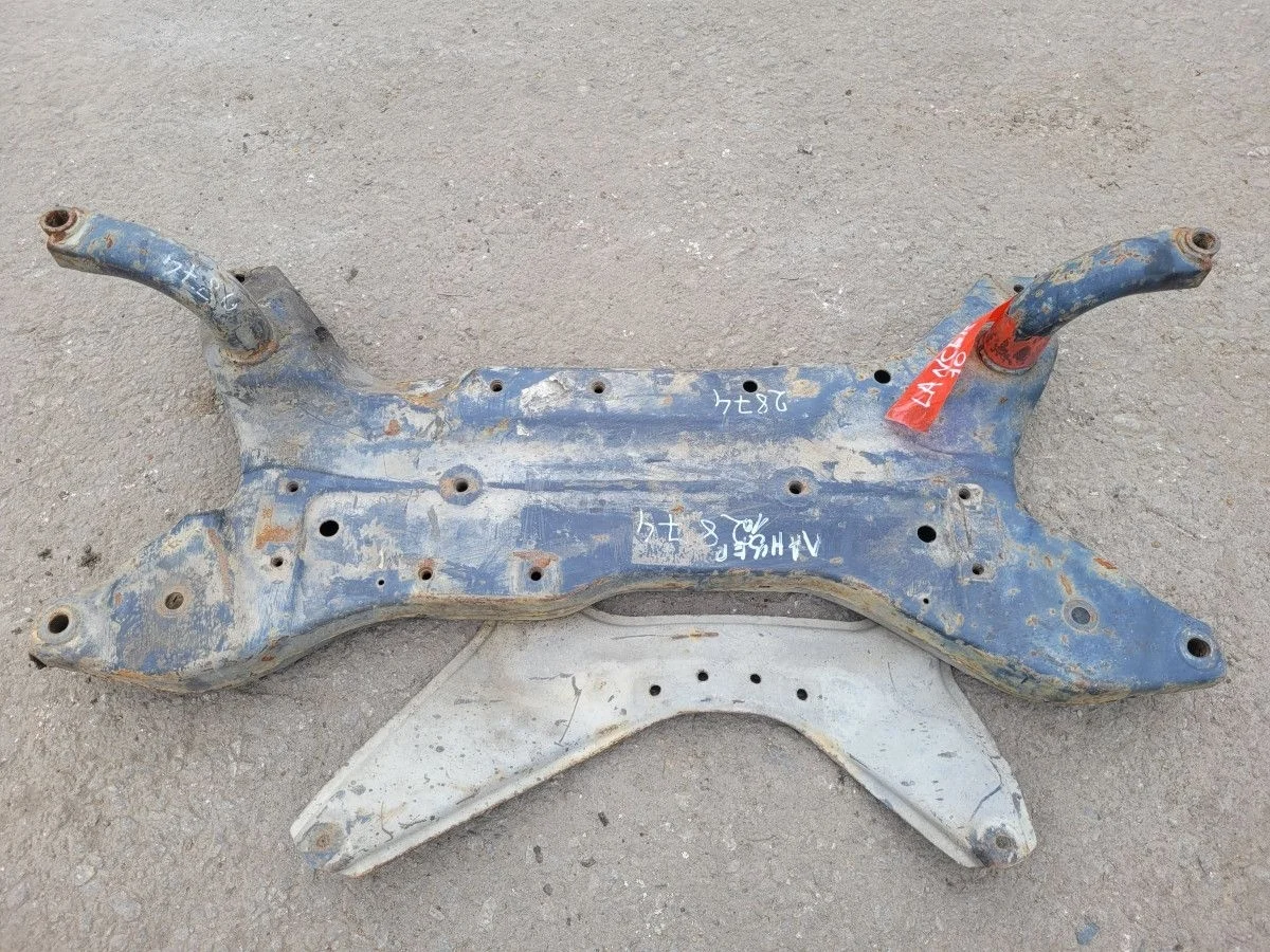 Подрамник передний на Mitsubishi Lancer 10