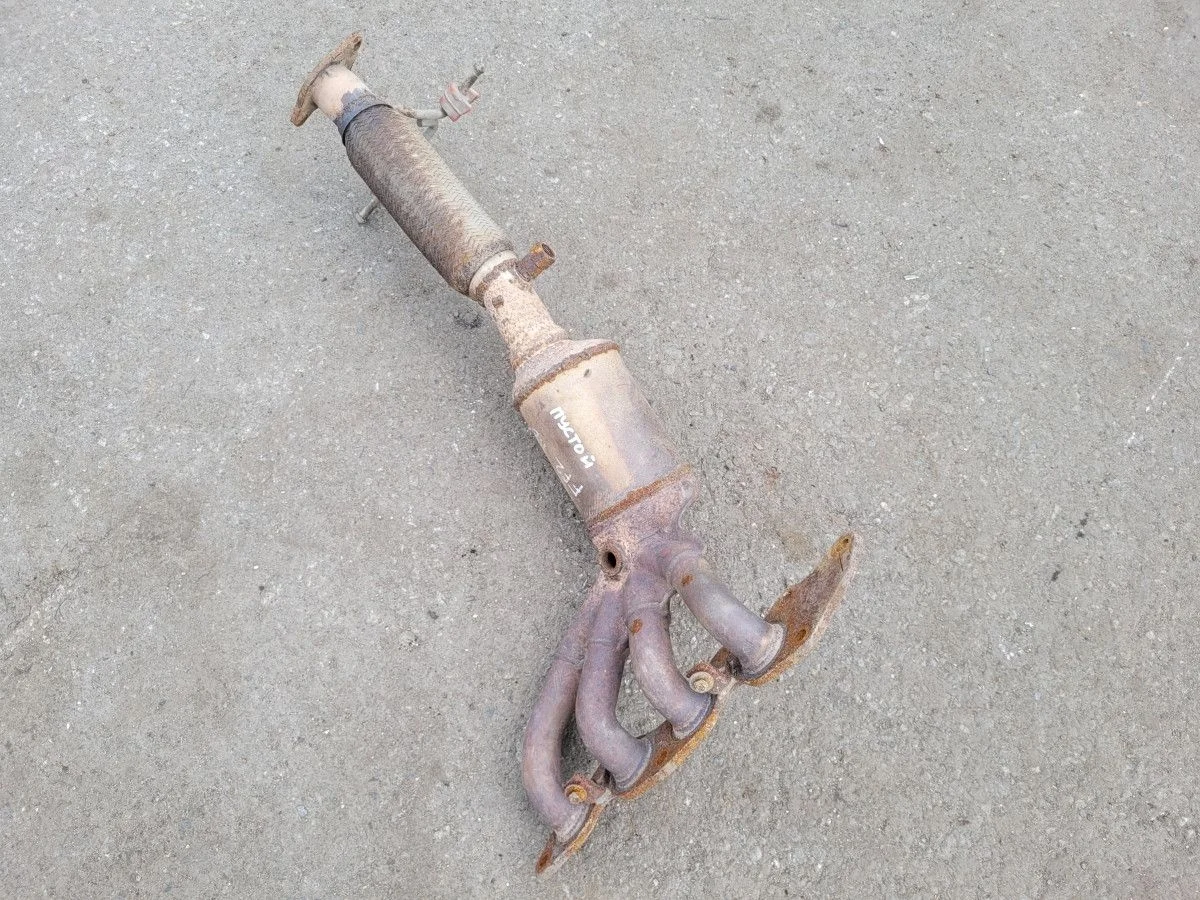 Коллектор выпускной на Ford Focus 2 1.8