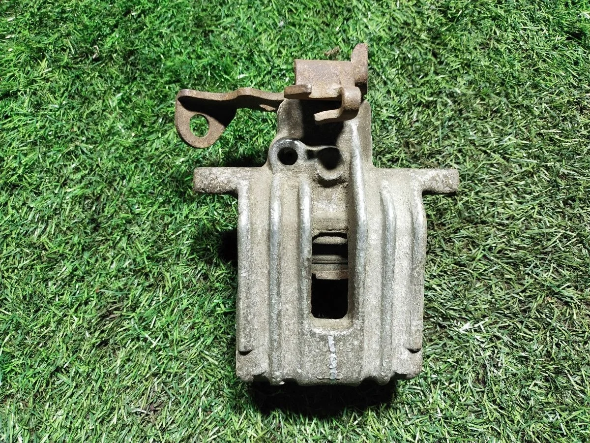 Суппорт тормозной задний левый Audi A6 C5