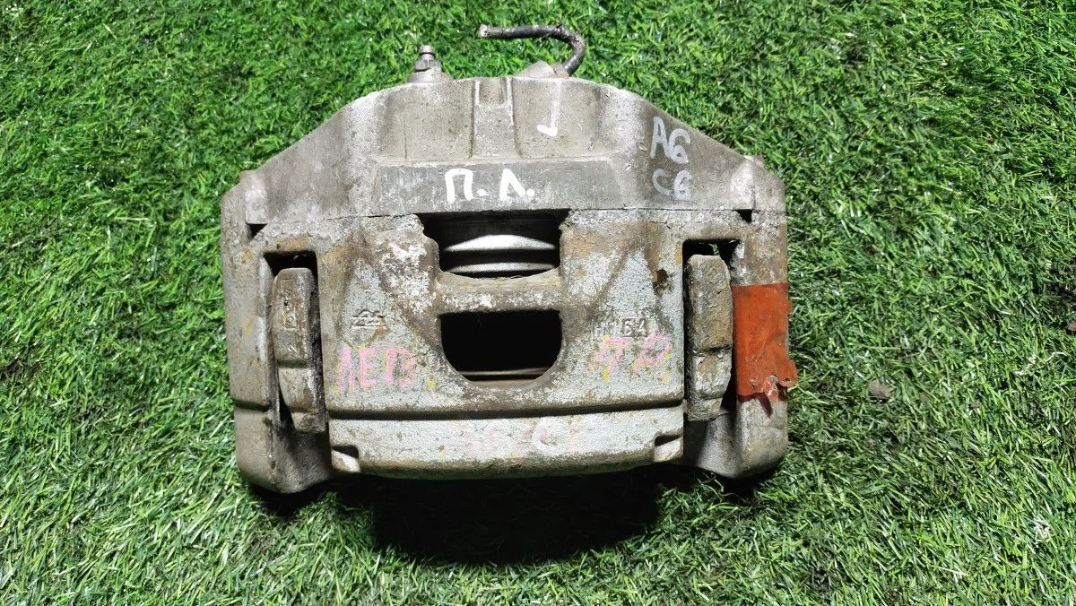 Суппорт передний левый Audi A6 C6