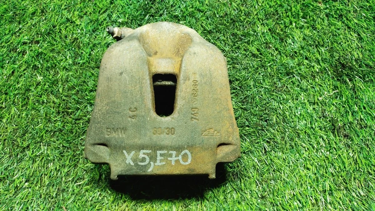 Суппорт передний левый Bmw X5 E70