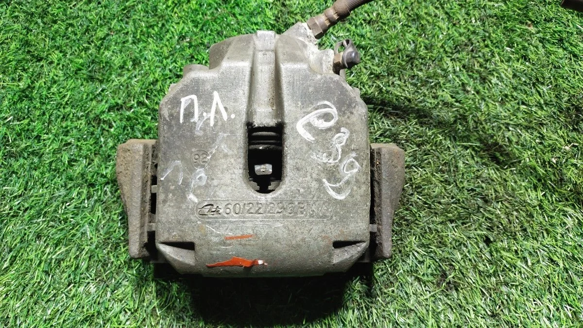 Суппорт передний BMW 5-серия E39