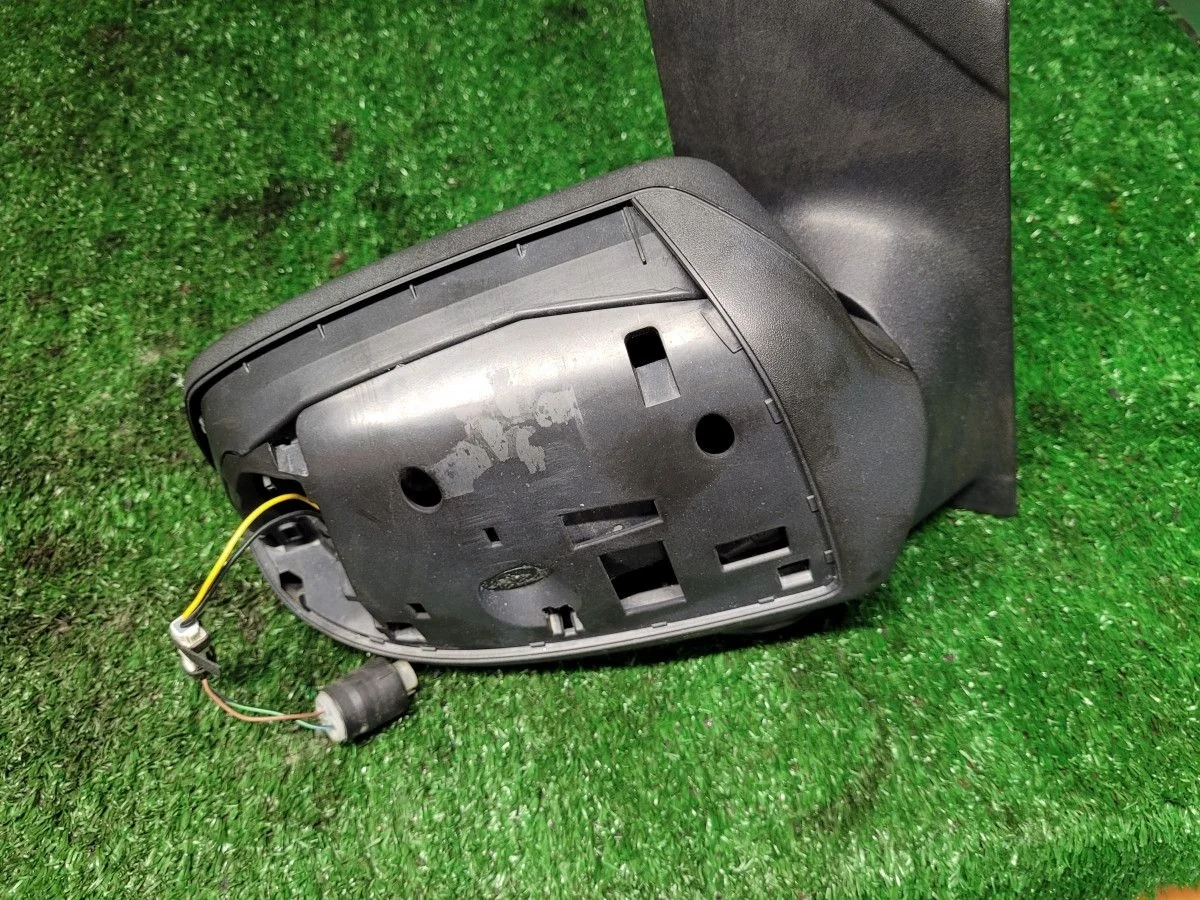 Зеркало заднего вида правое Ford Focus 2