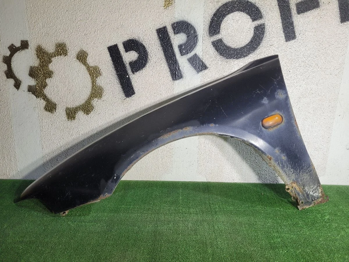 Переднее левое крыло Galant 8