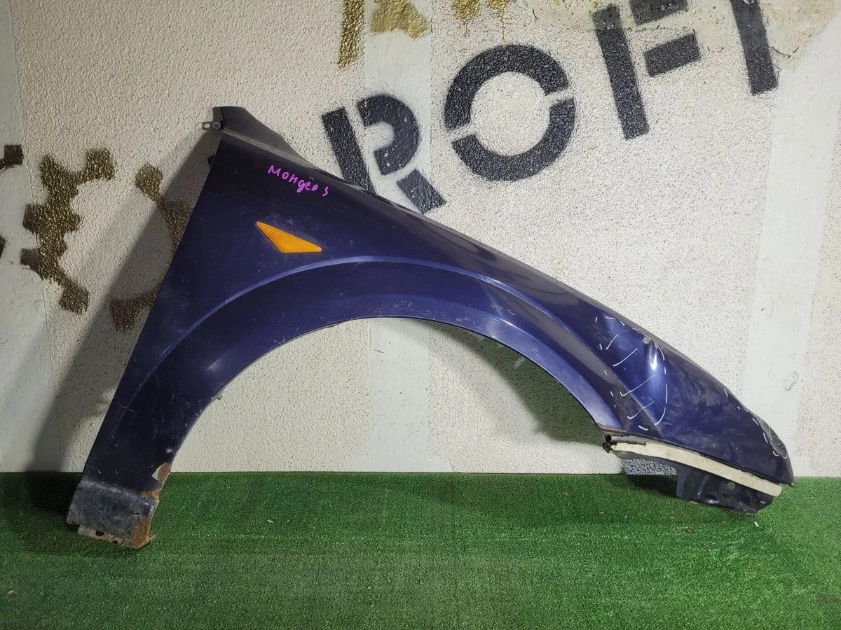 Крыло переднее правое Ford Mondeo 3