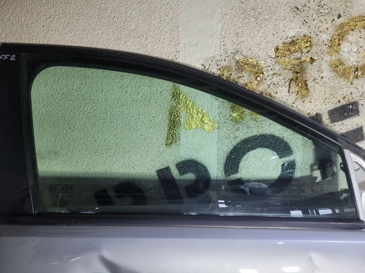 Стекло двери передней правой Focus 2 рестайлинг