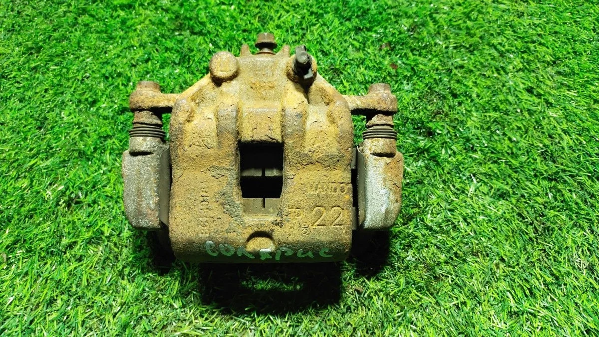 Суппорт передний левый Hyundai Solaris I