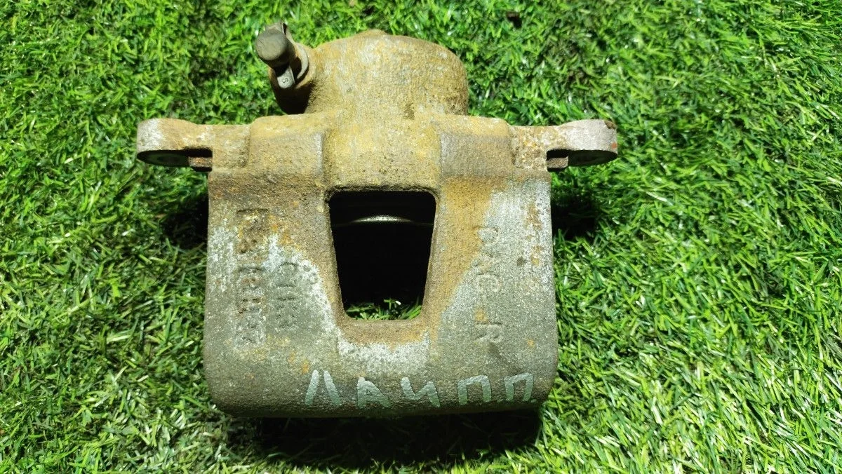 Суппорт передний правый Chevrolet Lacetti