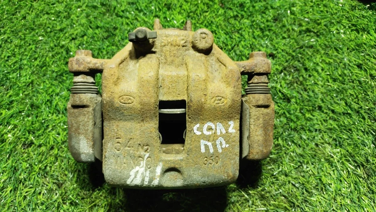 Суппорт передний правый Hyundai Solaris II