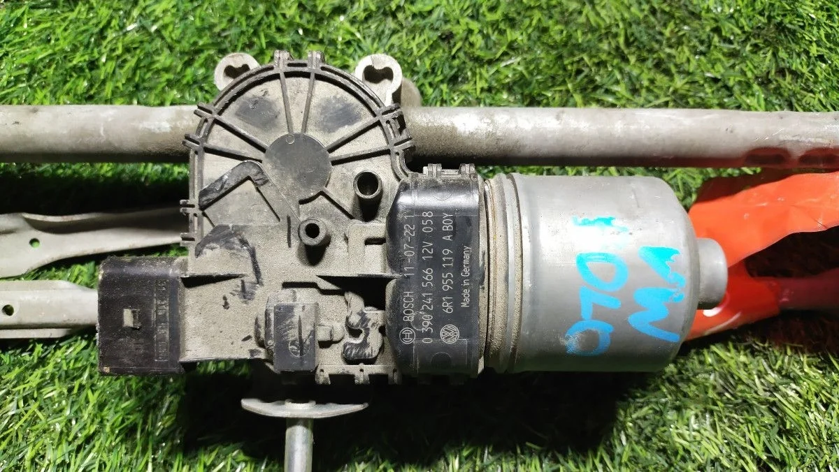 Мотор дворников Volkswagen POLO