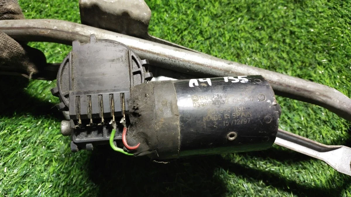 Мотор стеклоочистителя Audi A4 (B5) I