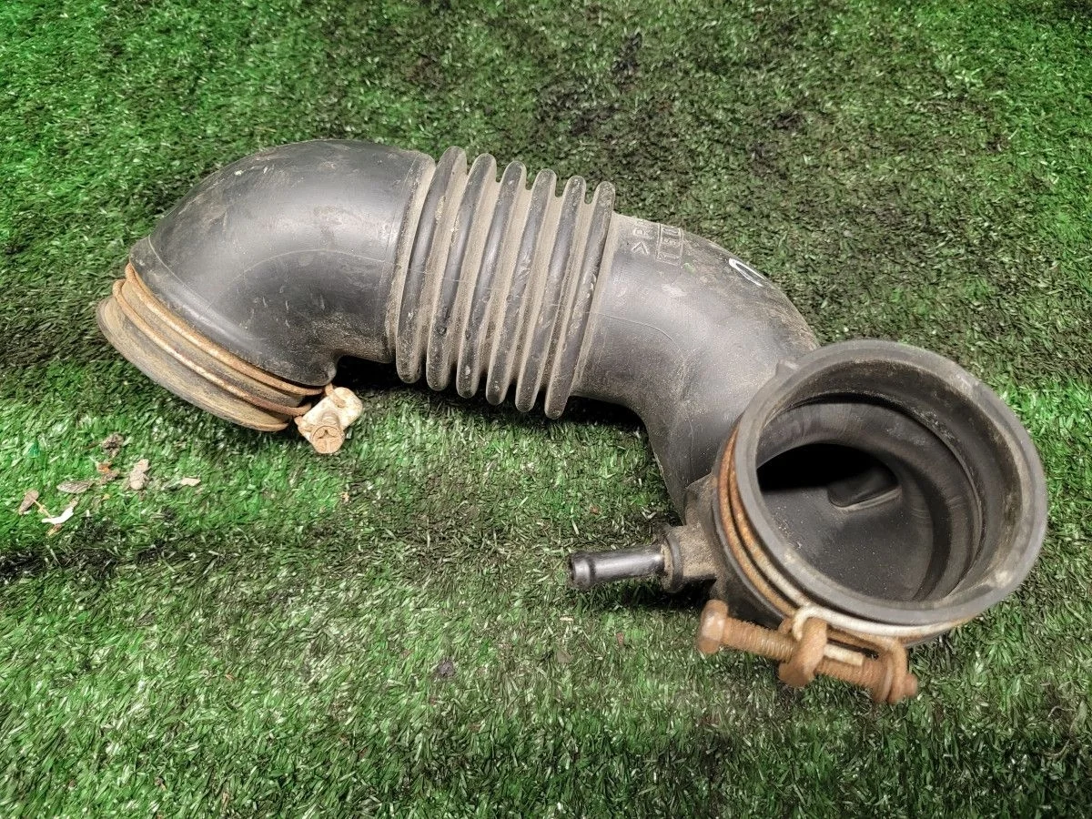 Патрубок воздушного фильтра Mitsubishi Lancer X